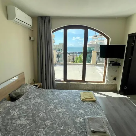Nereya Palace Apartment